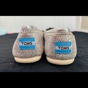 Girls silver sparkly Toms - size 11